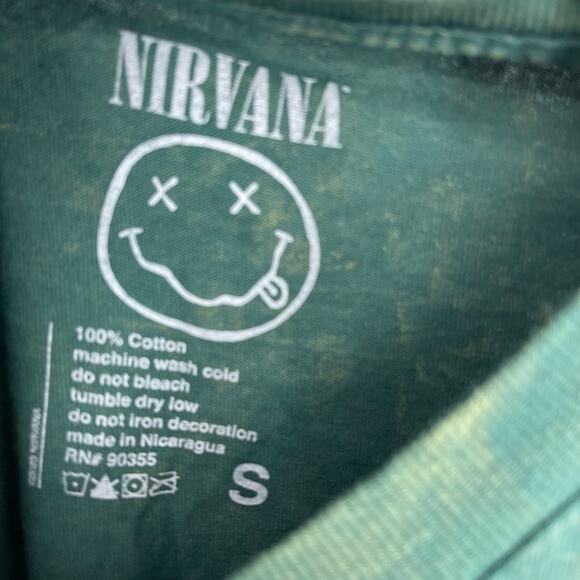 Officially Licensed Nirvana Smiley Face Tee Green Acid Wash Small - Picture 6 of 7